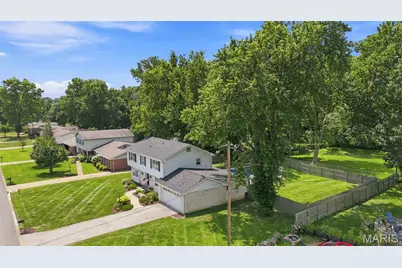330 Algonquin Drive, Ballwin, MO 63011 - Photo 31