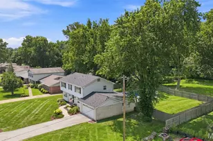 330 Algonquin Dr, Ballwin, MO 63011 - Photo 31