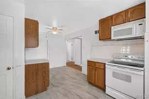 5630 Gatesworth Ave, Jennings, MO 63136 - Photo 11