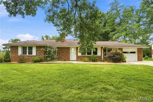 21 Elannchester Dr, Manchester, MO 63011 - Photo 1