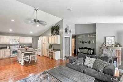 251 Farris Road, Bourbon, MO 65441 - Photo 5
