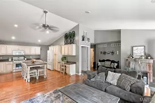 251 Farris Rd, Bourbon, MO 65441 - Photo 5
