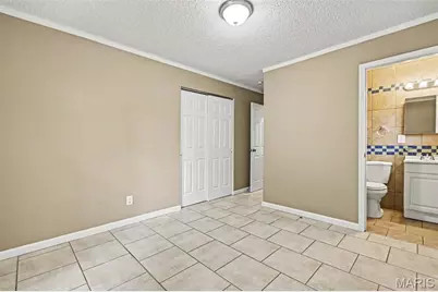 6692 Lesli Mari Court, Florissant, MO 63033 - Photo 7