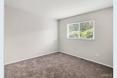 3110 Sabrina Lane, Florissant, MO 63031 - Photo 9