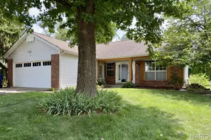 2 Shadowood Ct, Saint Peters, MO 63376 - Photo 3