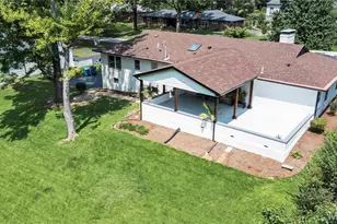 18 Spoede Hills Dr, Saint Louis, MO 63141 - Photo 37