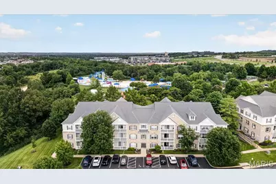 5 Monarch Trace Court #108, Chesterfield, MO 63017 - Photo 3
