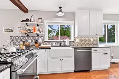 9944 Knollshire Drive, Saint Louis, MO 63123 - Photo 9