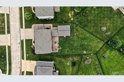 236 Victoria Park Avenue, Wentzville, MO 63385 - Photo 5
