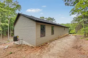 100 S Lake Dr, Hillsboro, MO 63050 - Photo 17