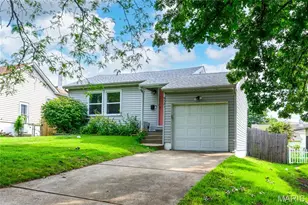 9521 Cloverhurst Dr, Saint Louis, MO 63123 - Photo 3