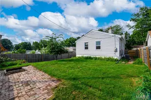 9521 Cloverhurst Dr, Saint Louis, MO 63123 - Photo 21