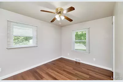10900 Saint Boniface Lane, Saint Ann, MO 63074 - Photo 15