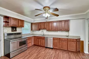 10900 St Boniface Ln, Saint Ann, MO 63074 - Photo 9