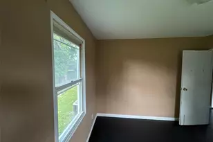 2570 Mullanphy Ln, Florissant, MO 63031 - Photo 11