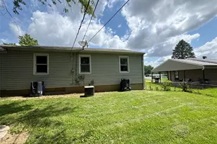 2570 Mullanphy Ln, Florissant, MO 63031 - Photo 5