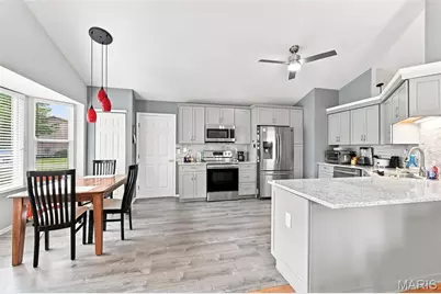3946 Salvation Road, Florissant, MO 63034 - Photo 7