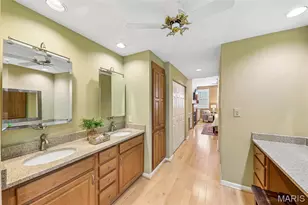 18 Taylor Place Dr, Saint Louis, MO 63108 - Photo 43