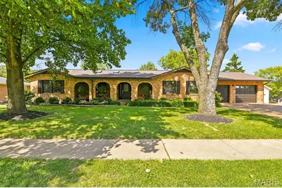 7001 Weber Road, Saint Louis, MO 63123 - Photo 1
