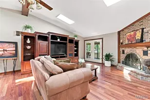 7001 Weber Rd, Saint Louis, MO 63123 - Photo 11