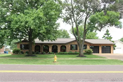 7001 Weber Road, Saint Louis, MO 63123 - Photo 1