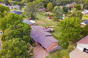7001 Weber Rd, Saint Louis, MO 63123 - Photo 3