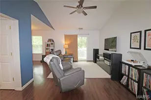 1141 Sunbolt Dr, Mehlville, MO 63129 - Photo 13