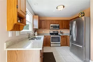 638 Oak Springs Trail Dr, Ballwin, MO 63021 - Photo 7