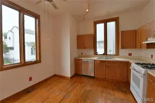 22 Columbus Square Dr, Saint Louis, MO 63101 - Photo 3