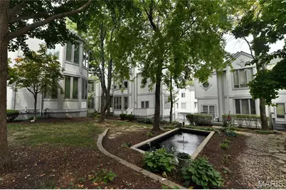 22 Columbus Square Drive, Saint Louis, MO 63101 - Photo 31