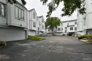 22 Columbus Square Dr, Saint Louis, MO 63101 - Photo 33