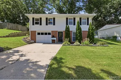 1107 Esterling Drive, Saint Charles, MO 63301 - Photo 1