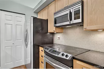 4496 Maryland Avenue #1B, Saint Louis, MO 63108 - Photo 13