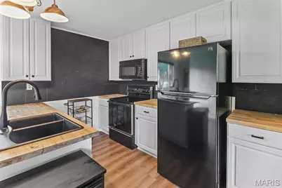 1826 Oliveto Lane, Hazelwood, MO 63042 - Photo 7