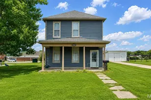 306 Wood St, O'Fallon, MO 63366 - Photo 1