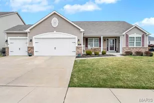 178 Oakhurst Dr, O'Fallon, MO 63368 - Photo 1