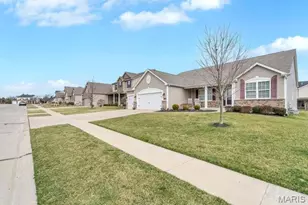 178 Oakhurst Dr, O'Fallon, MO 63368 - Photo 37