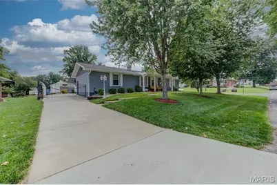 910 N Saint Jacques Street, Florissant, MO 63031 - Photo 1