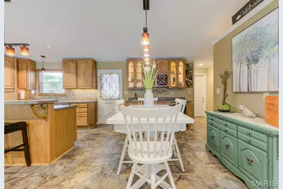 910 N Saint Jacques Street, Florissant, MO 63031 - Photo 5