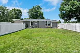 322 New Ballwin Rd, Ballwin, MO 63021 - Photo 39