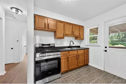 8548 Kathlyn Drive, Berkeley, MO 63134 - Photo 9