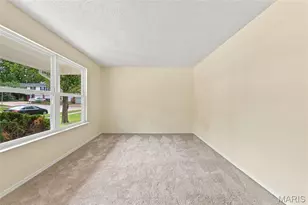 807 Nykiel Ct, Ballwin, MO 63011 - Photo 5