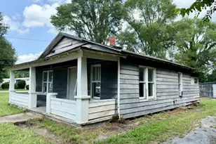 808 Vermont St, Hannibal, MO 63401 - Photo 3