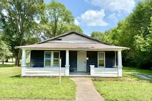 808 Vermont St, Hannibal, MO 63401 - Photo 1