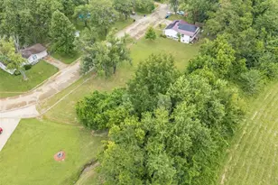 13 Russell Dr, Bismarck, MO 63624 - Photo 31