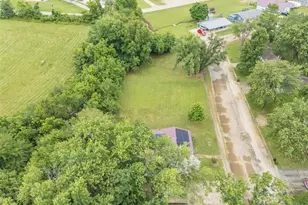 13 Russell Dr, Bismarck, MO 63624 - Photo 33