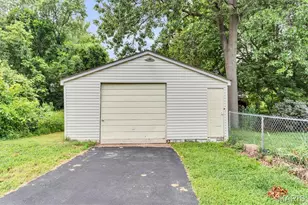 2519 Spencer Ave, Overland, MO 63114 - Photo 43