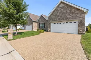 253 Strayhorn Dr, Saint Peters, MO 63376 - Photo 25
