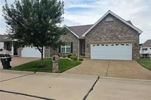 253 Strayhorn Dr, Saint Peters, MO 63376 - Photo 1