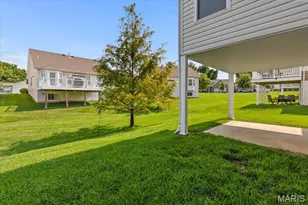 253 Strayhorn Dr, Saint Peters, MO 63376 - Photo 23